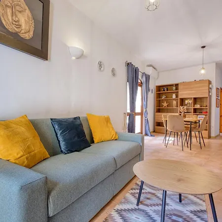 Sun-drenched St Julians With Private Balcony And Ultra Fast Wifi Gzira