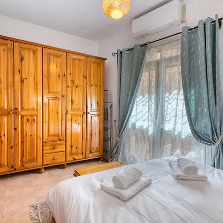 Sun-drenched St Julians With Private Balcony And Ultra Fast Wifi