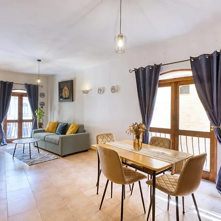 Sun-drenched St Julians With Private Balcony And Ultra Fast Wifi * Gzira