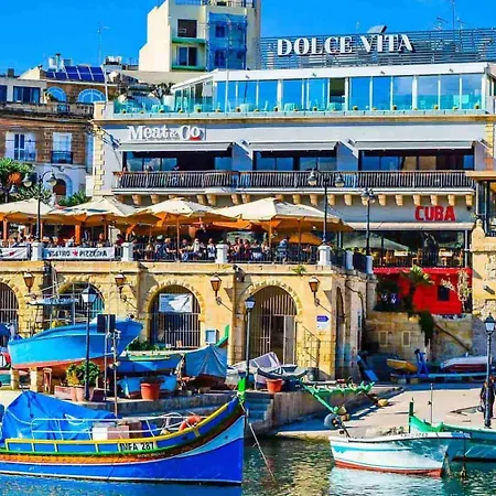 Sun-drenched St Julians With Private Balcony And Ultra Fast Wifi Apartment Gzira
